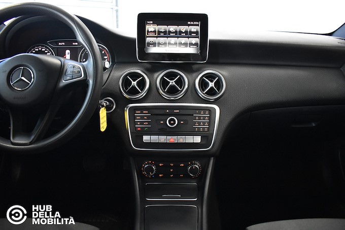 MERCEDES-BENZ A 160 d Automatic Executive